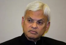 Prominent US analyst of Indian origin and longtime adviser on South Asia policy has been arrested for allegedly hoarding classified documents and meeting Chinese government officials.