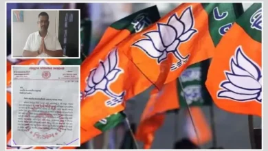 BJP leaders Deepak Pimple and Mangal Gavit resigned.