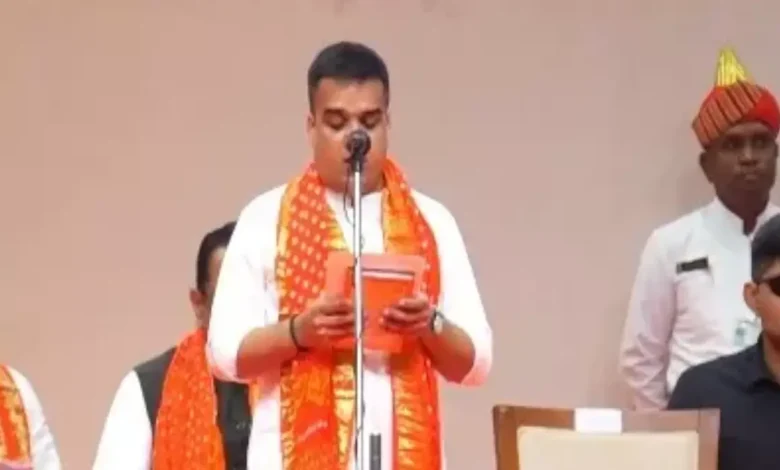 The oath-taking ceremony of Gujarat’s new cabinet has concluded.