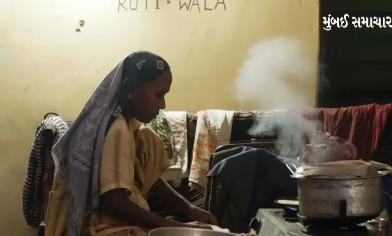Exclusive: Ahmedabad’s Famous ‘Roti Bazzar’ Where Women Earn a Livelihood Selling Fresh Rotis for Just ₹3