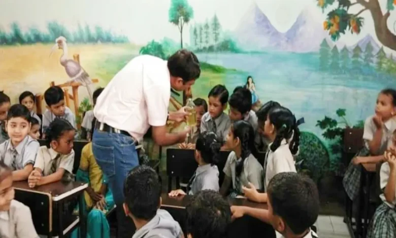 Bhuj Doctor Launches Campaign to Eliminate Dengue Mosquitoes, Locals Join the Effort