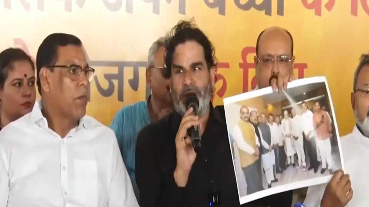 Bihar Election 2025: Prashant Kishor Alleges BJP Forced Three Jan Suraaj Candidates to Withdraw, Fears ‘Surat Incident’ Repeat