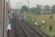 Central Line services delayed by 10-20 minutes after goodstrain breakdown between badlapur and vangani
