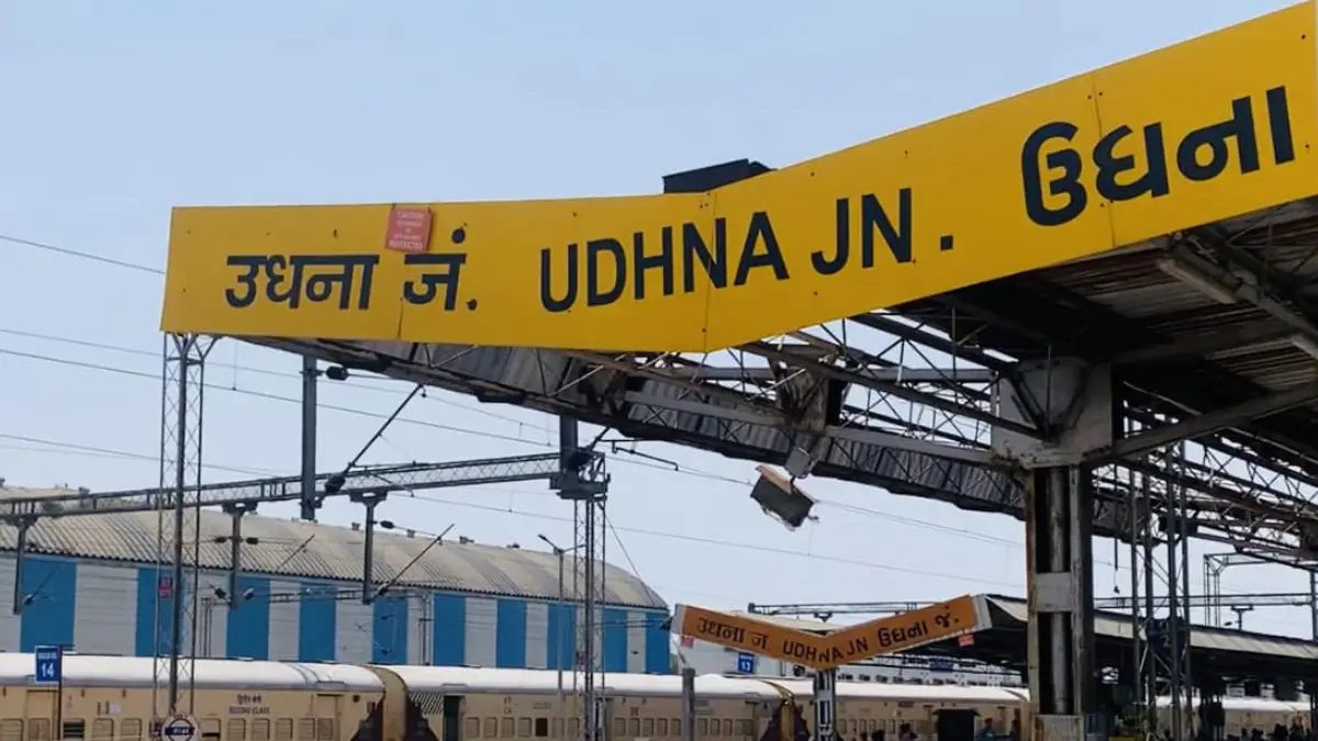 Diwali Rush: Western Railway Adds Unreserved ‘Puja Special’ Trains from Udhna, Valsad; Parcel Bookings Paused at Udhna