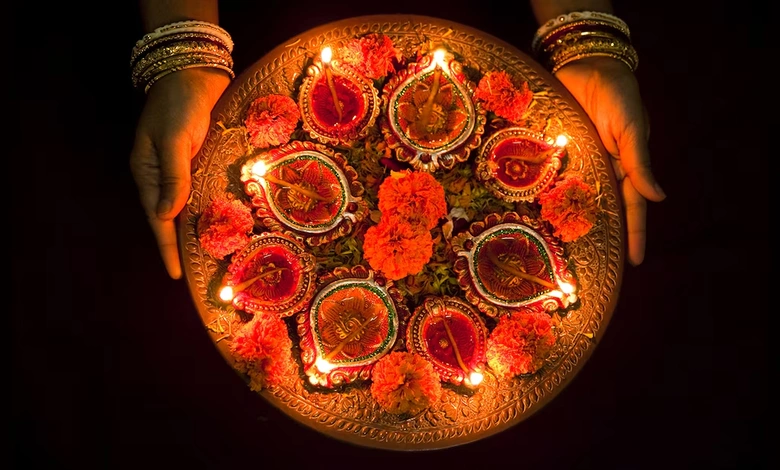 Kashi Scholars Resolve Diwali Date Dispute for 2025: October 20 Confirmed Amid Lunar Overlap