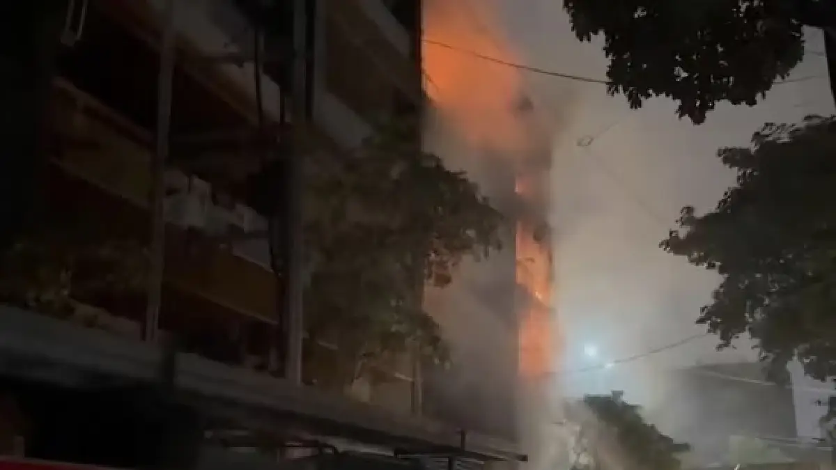 Massive Fire Erupts in Ghaziabad Apartment Building; Dozens Rescued Safely | Watch