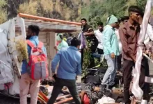 Nandurbar Accident Video: 8 Pilgrims Killed, Dozens Injured as Vehicle Plunges into Valley