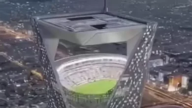 A football ground 1,150 feet in the sky! Hard to believe, right? But it may soon become reality in Saudi Arabia.