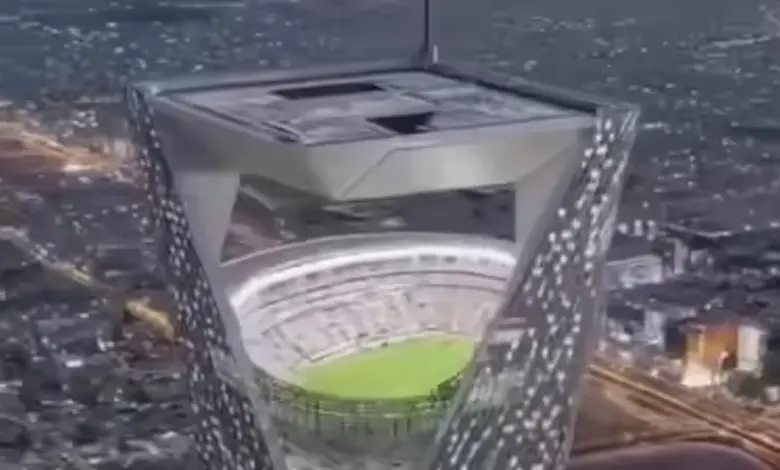 A football ground 1,150 feet in the sky! Hard to believe, right? But it may soon become reality in Saudi Arabia.