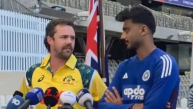 Travis Head Glances at Axar Patel After Predicting ‘Rohit, Kohli Will Play Till 2027 World Cup’; All-Rounder Responds With a Smile