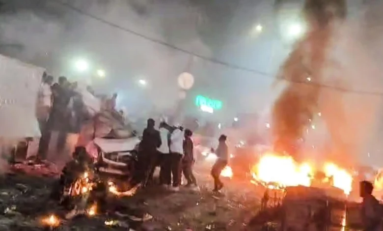 9 Dead in Car Explosion Near Delhi's Red Fort; High Alert Sounded in Capital