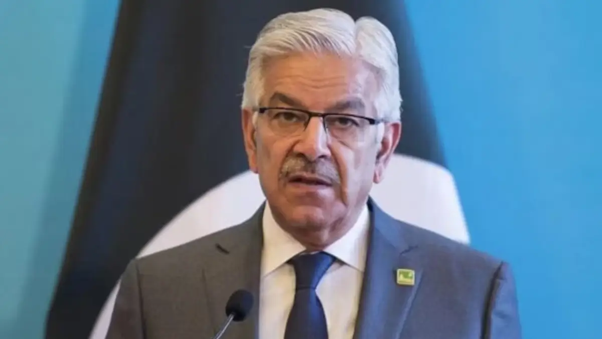 Pakistan's Defence Minister Khawaja Asif has issued yet another provocative statement, claiming that his country is "fully-prepared" for a two-front war against India.