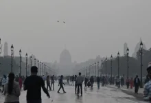 Delhi's Smog Chokes Capital as AQI Hits 397; Demonstrators Pepper-Spray Officers in Tense Standoff