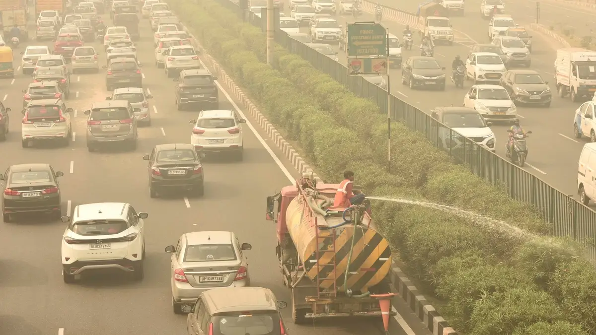 The Central Pollution Control Board on Saturday tightened pollution-control measures in Delhi.