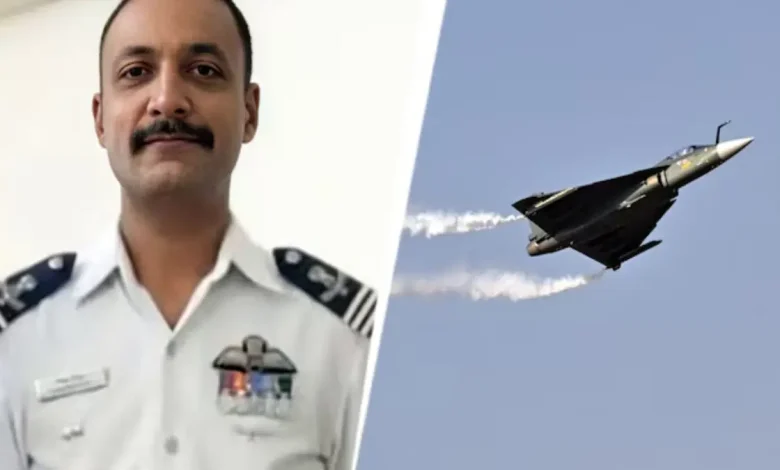 A new video of the crash of the ill-fated Indian Air Force's Tejas fighter jet in Dubai provides a crystal clear view of the final moments of the pilot.