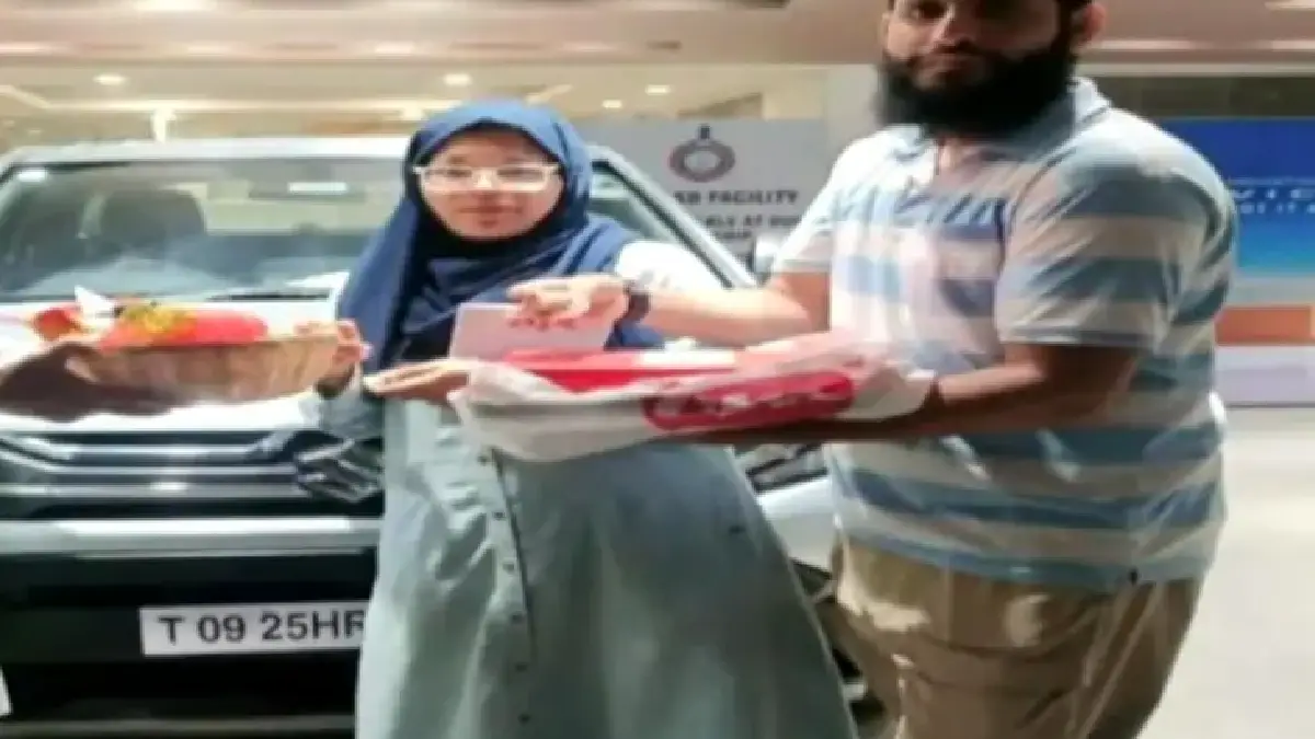 A doctor, two failed marriages, a newfound love and a slow descent into terrorism - that is the story of a 46-year-old woman, Shaheen Saeed.