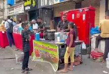 Sena leader Dupes Pani Puri Seller of Rs 3 Lakh by ‘Selling’ Mumbai Footpath