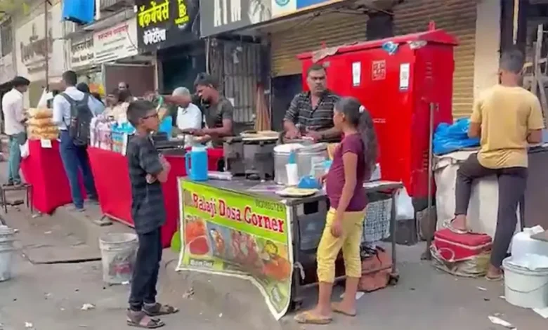 Sena leader Dupes Pani Puri Seller of Rs 3 Lakh by ‘Selling’ Mumbai Footpath