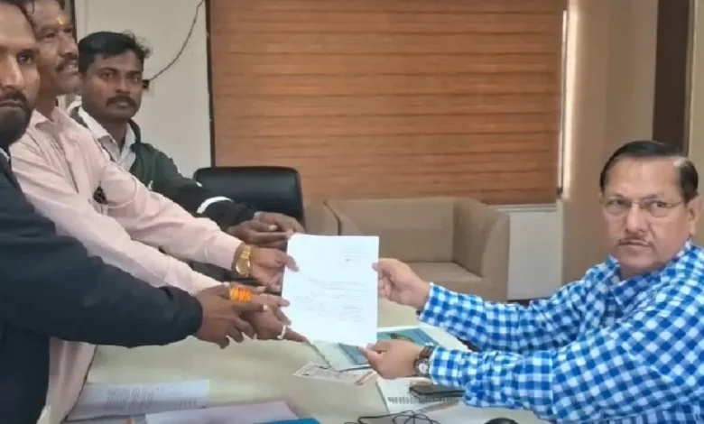 12 Villages in Chhota Udaipur Still Lack Paved Roads: Over 15,000 Residents Struggle for Basic Amenities