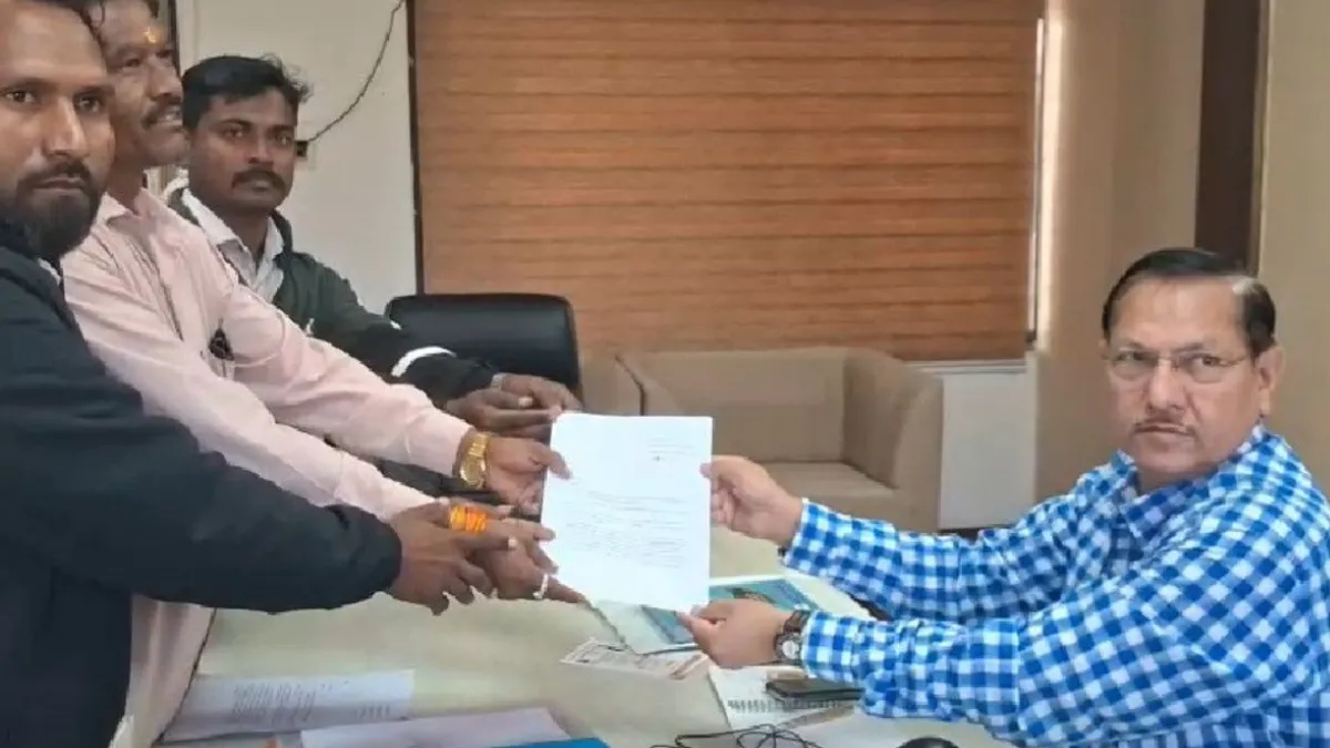 12 Villages in Chhota Udaipur Still Lack Paved Roads: Over 15,000 Residents Struggle for Basic Amenities