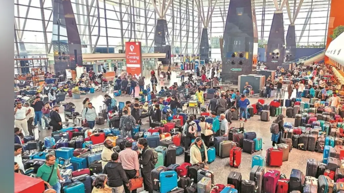 The Ministry of Civil Aviation (MoCA) has directed airlines to comply with newly introduced fare caps on all disrupted routes.