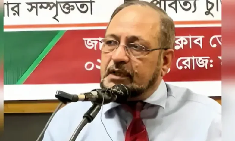 A former Bangladeshi army general has suggested that Bangladesh would not see "complete peace" unless India breaks into pieces.