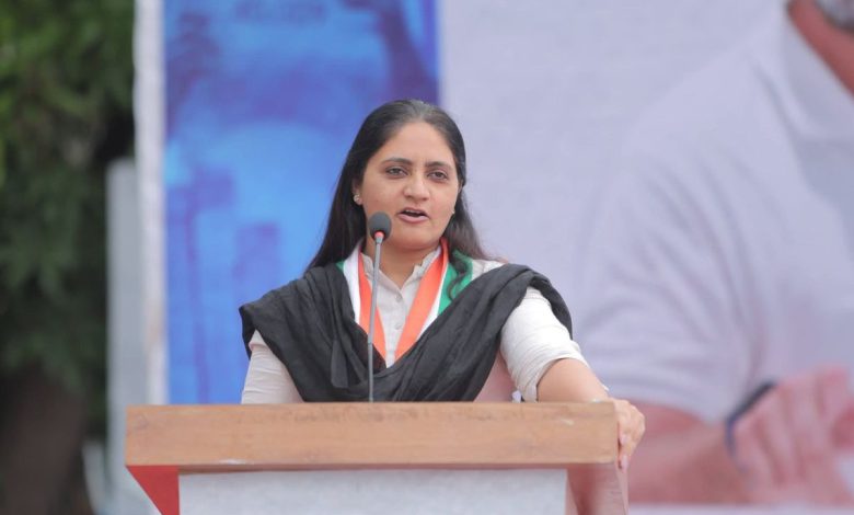 Congress Leader Reveals Identity of Jasdan Rape Victim's Family, Police Register Complaint