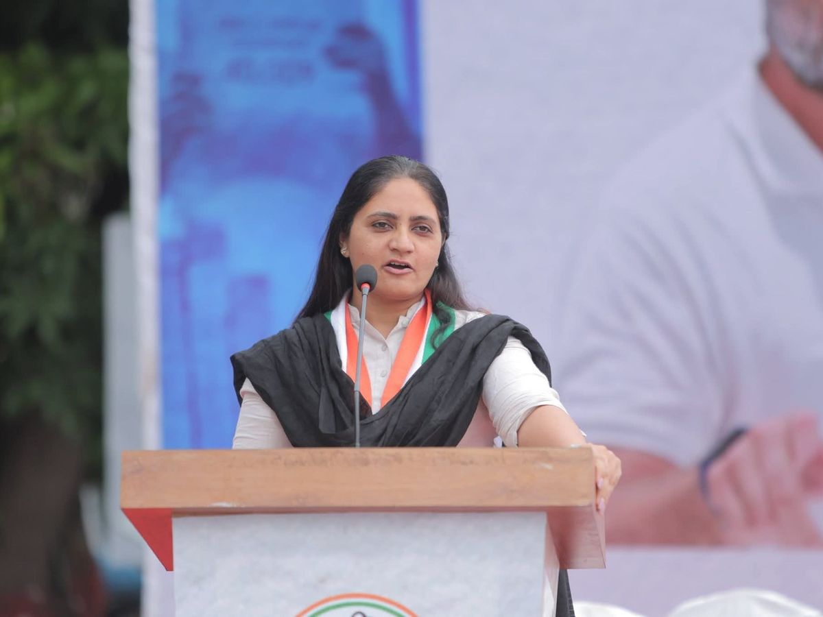 Congress Leader Reveals Identity of Jasdan Rape Victim's Family, Police Register Complaint