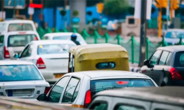 Delhi Bars Entry Of Non-BS-VI Vehicles As Pollution Worsens; Fuel To Be Denied Without Valid PUC