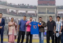 Delhi Crowd Chants 'AQI, AQI' As CM Rekha Gupta Takes Stage At Messi Event Amid Severe Pollution Crisis