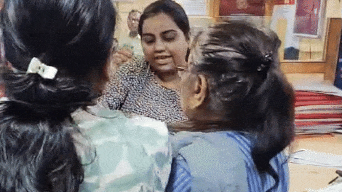 Frightened Elderly Woman Saved from 'Digital Arrest' Scam While Withdrawing ₹33 Lakh FD, Bank Staff's Suspicion Prevents Fraud