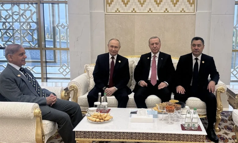 Pakistan PM Shehbaz Sharif Waits 40 Minutes For Putin, Briefly Interrupts Putin-Erdogan Meeting In Turkmenistan