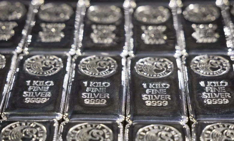Silver Prices Surge Past Rs 2 Lakh Per Kg As MCX Futures Touch Record High of Rs 2,00,362