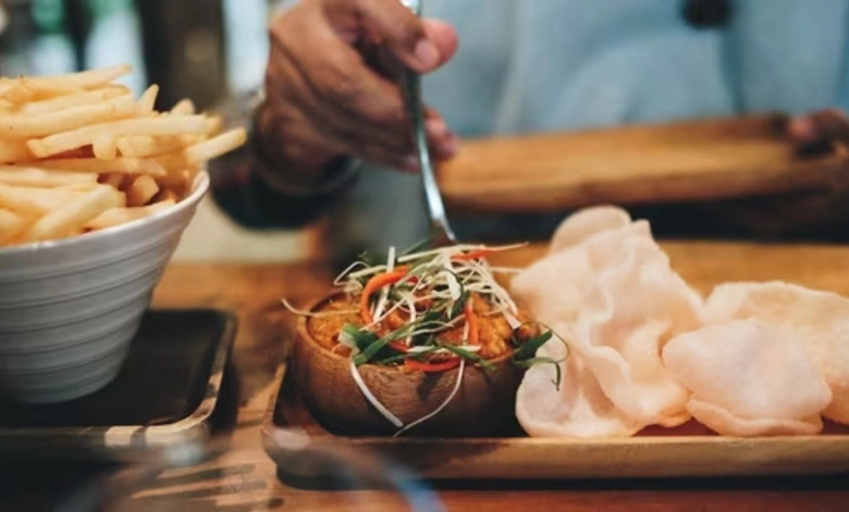 These 5 Unusual Tricks Can Help You Stop Overeating for Good