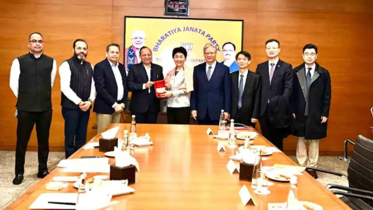 A fresh political storm has erupted over China’s claims on Indian territory after the Congress accused the Bharatiya Janata Party of sending mixed signals to Beijing.