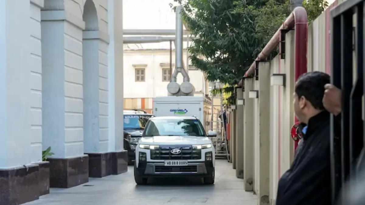 The hearing in the I-PAC case at the Calcutta High Court was derailed even before it began after the judge walked out of the courtroom as lawyers pushed and shoved each other.