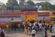 The Supreme Court on Thursday ruled that both Hindu and Muslim devotees may offer prayers at the disputed Bhojshala complex.