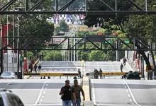 Gunfire Erupts Near Venezuelan Presidential Palace Amid Post-Maduro Unrest