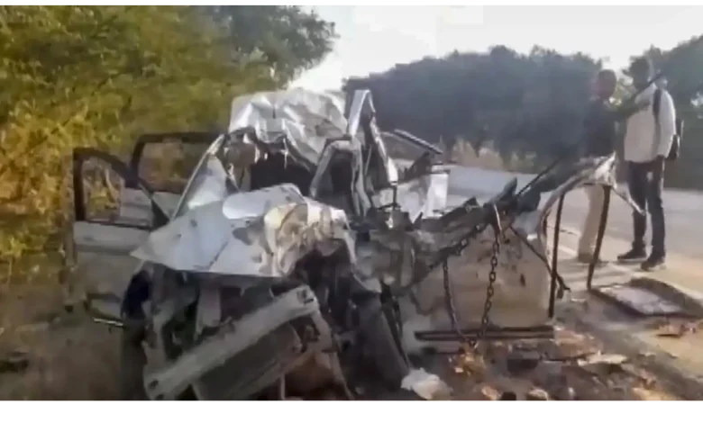 Banaskantha Accident: 6 Killed, 3 Critical After Truck Driving on Wrong Side Rams Into Car On Iqbalgarh Highway