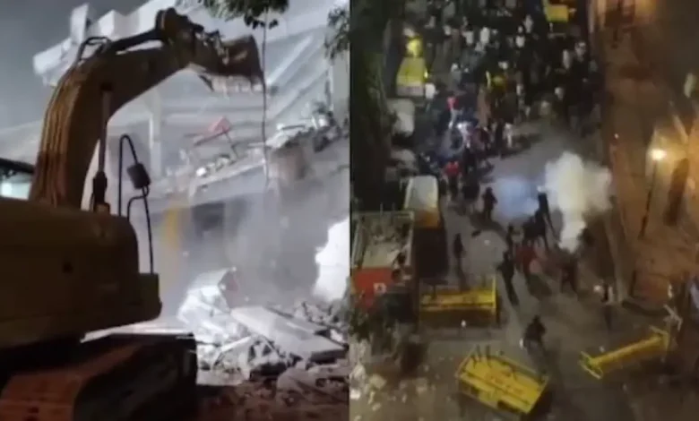 Delhi Police Use Tear Gas as Stone-Pelting Erupts During Pre-Dawn Anti-Encroachment Drive Near Turkman Gate Mosque | VIDEO