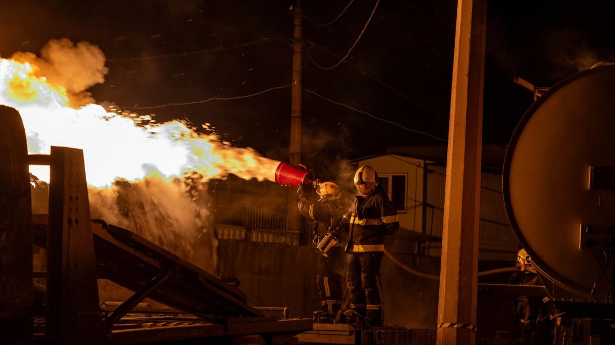 Russia Launches Massive Drone And Missile Attack On Kyiv, Kharkiv Amid UAE Peace Talks