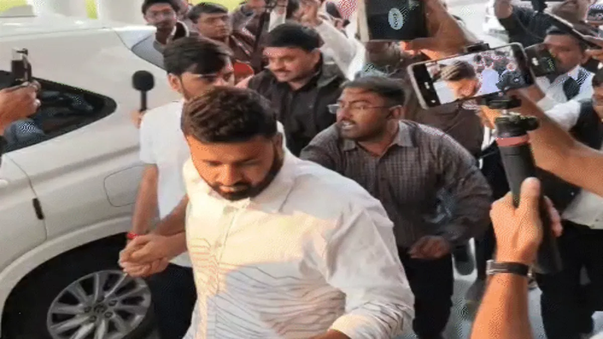 SIT Questions Mayabhai Ahir's Son Jayraj in Connection with Bagdana Assault Case