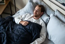 Why Do Blankets Keep You Warm If They Don't Generate Heat? The Science Behind Winter Comfort