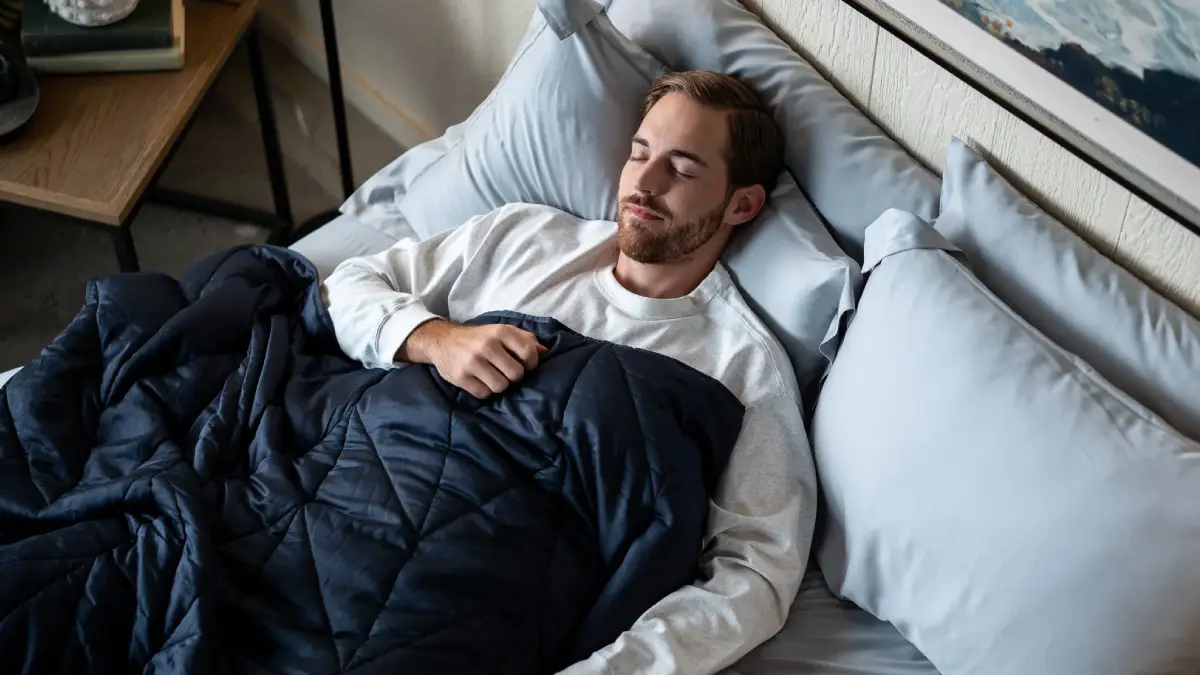 Why Do Blankets Keep You Warm If They Don't Generate Heat? The Science Behind Winter Comfort