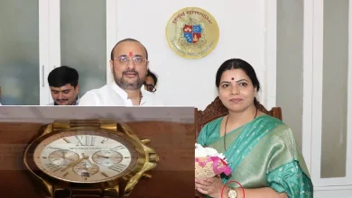 Mumbai Mayor Ritu Tawde Rejects Viral Claims of Sporting Rs 1 Crore Rolex Watch