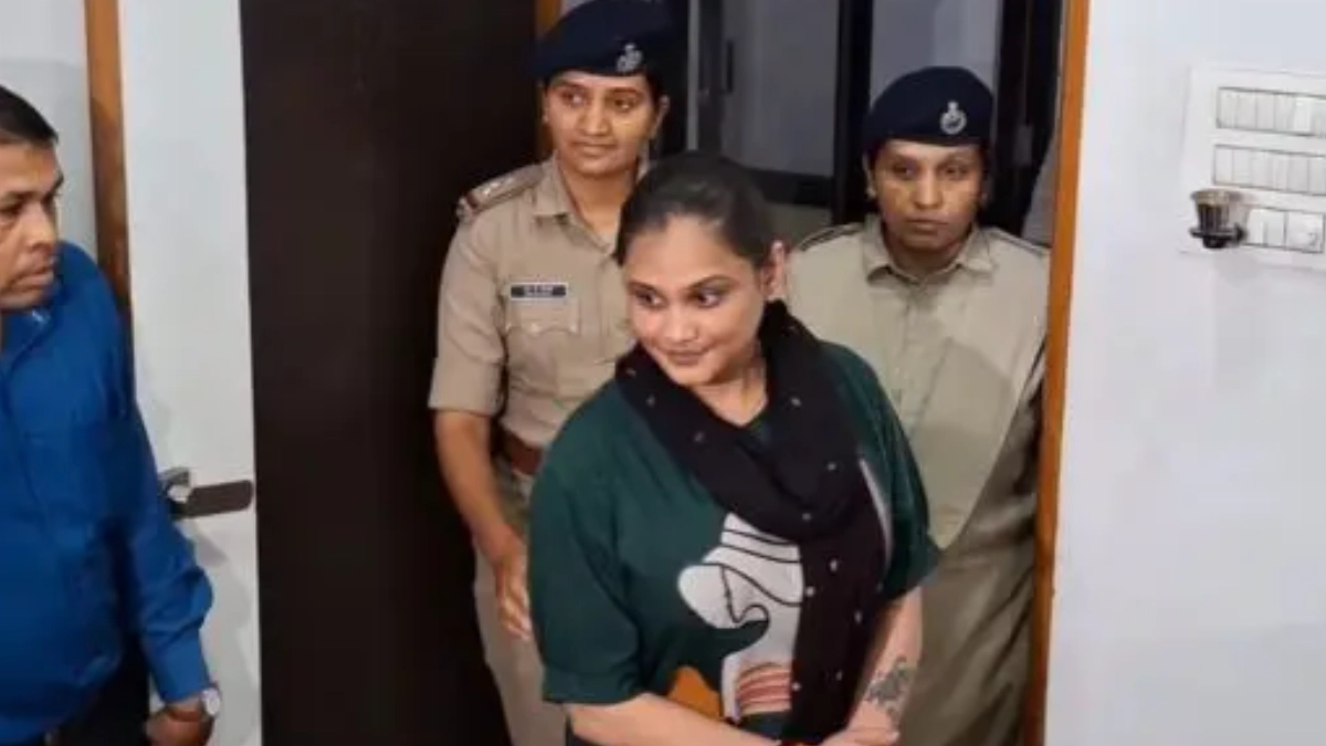 Controversial Gujarat YouTuber Kirti Patel Arrested from Rajasthan; Junagadh Police Take Her Into Custody After 3 Complaints In 7 Days