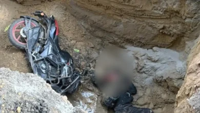 Delhi Biker Dies After Falling Into Uncovered Construction Pit In Janakpuri; Family Left In Dark for Hours