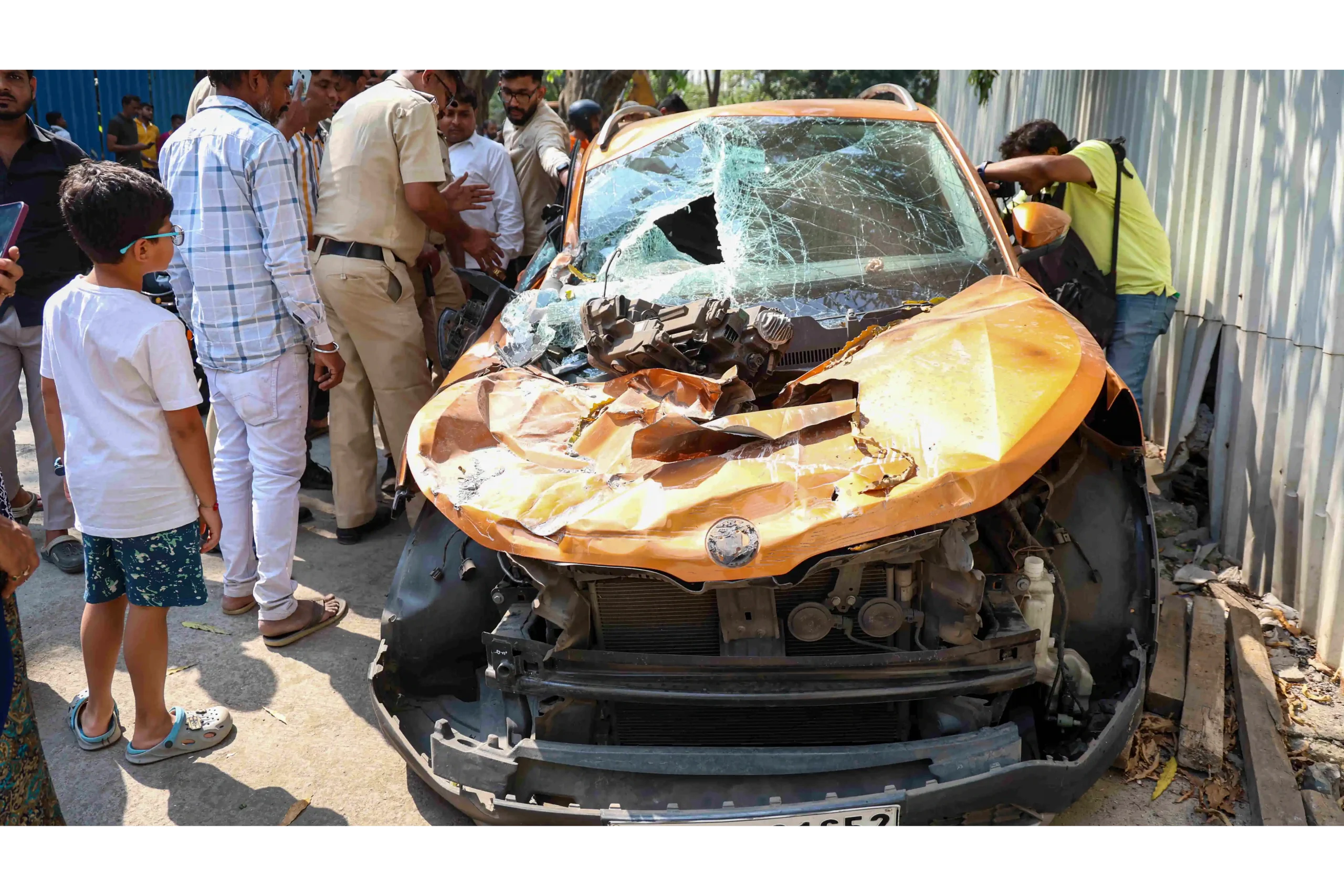 Metro-4 Accident: MMRDA Fines Contractor Rs 5 Crore, Consultant Rs 1 Crore After Wall Collapse