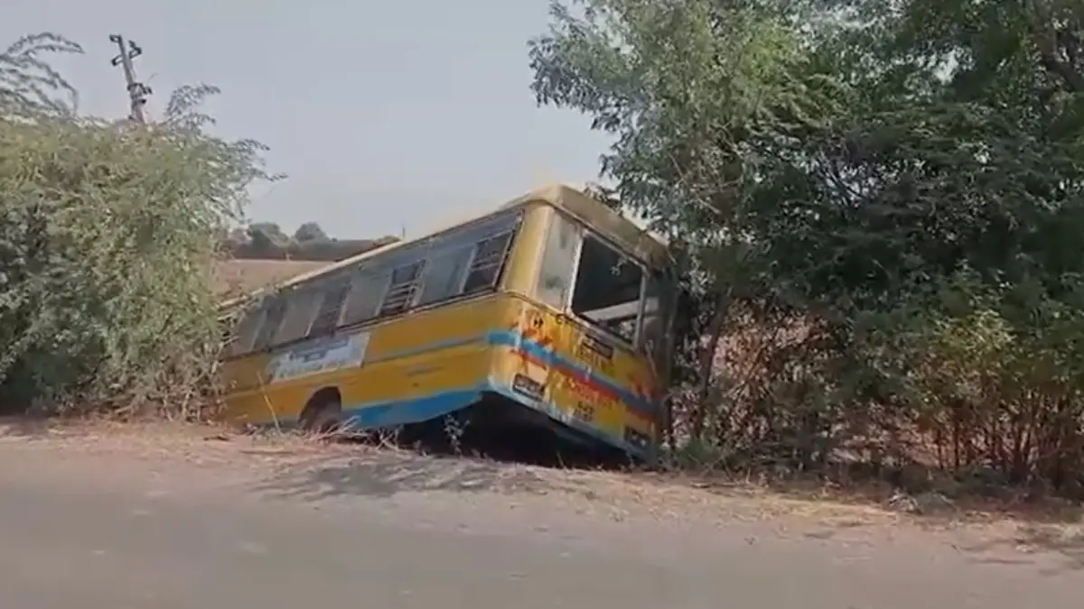 8 Students Hurt After School Bus Skids Off Road in Amreli's Dhari