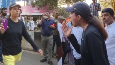 Angry Mumbai Woman Confronts State Minister At Rally